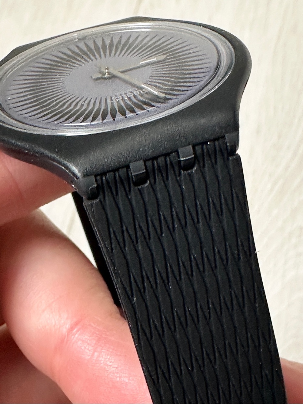 Swatch Ultra Thin New Skin SKINNELLA (SVOB104) Watch Black Unisex Watch - Picture 10 of 13